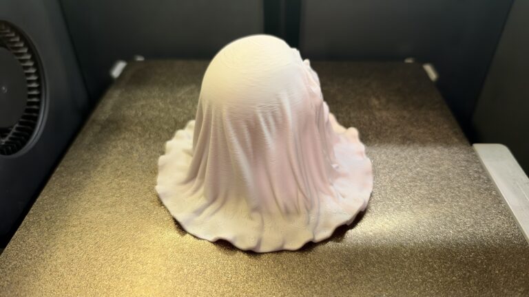 Gruselige Geistertotenkopf-Laterne